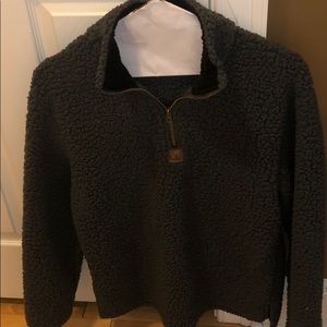 gray C.C fuzzy quarter zip